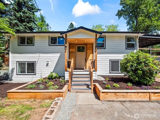 Property photo for 13517 Bingham Avenue E, Tacoma
