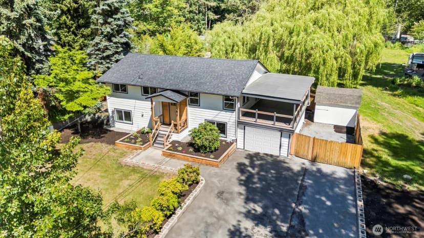 Property photo for 13517 Bingham Avenue E, Tacoma photo 6