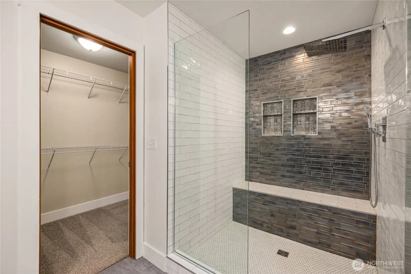 Property photo for 2653 19th Street, Bremerton photo 11