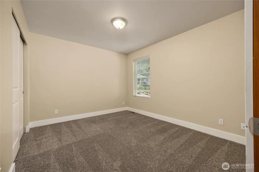 Property photo for 2653 19th Street, Bremerton photo 14