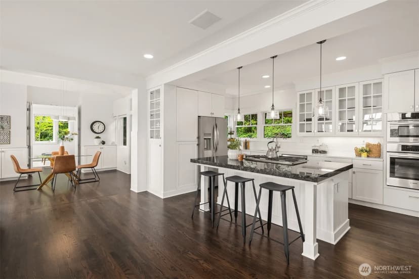 Property photo for 7934 Lake View Lane, Mercer Island photo 12