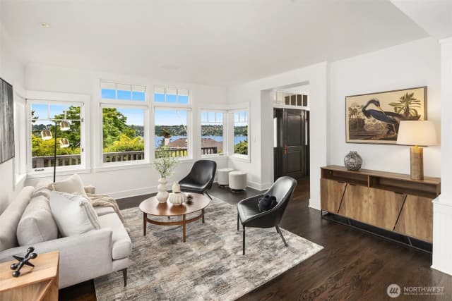 Property photo for 7934 Lake View Lane, Mercer Island photo 5