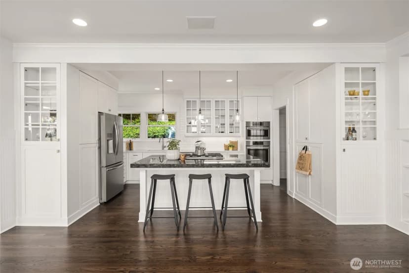Property photo for 7934 Lake View Lane, Mercer Island photo 11
