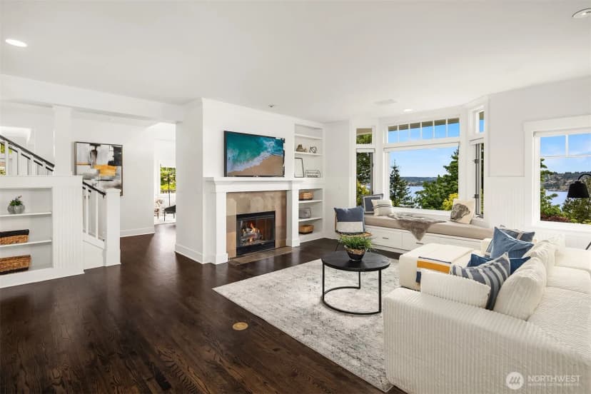 Property photo for 7934 Lake View Lane, Mercer Island photo 9