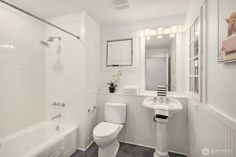 Property photo for 7934 Lake View Lane, Mercer Island photo 23