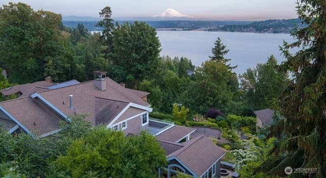 Property photo for 7934 Lake View Lane, Mercer Island photo 4