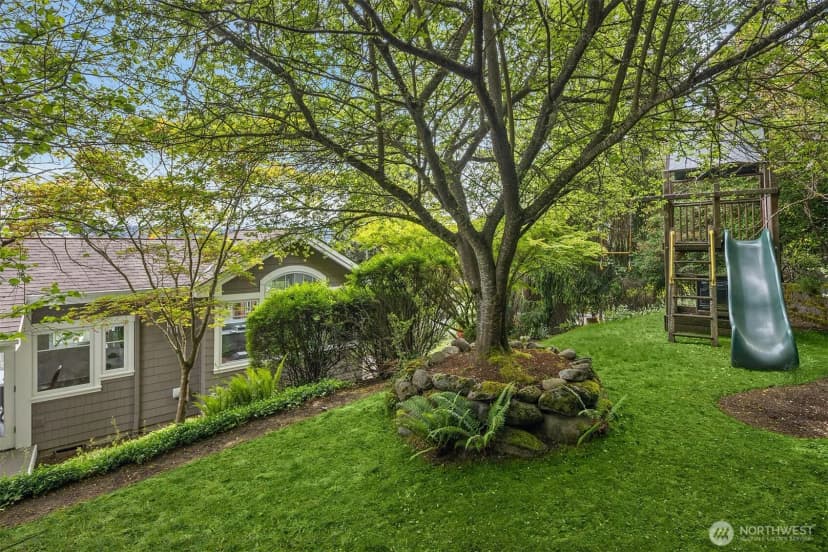 Property photo for 7934 Lake View Lane, Mercer Island photo 36