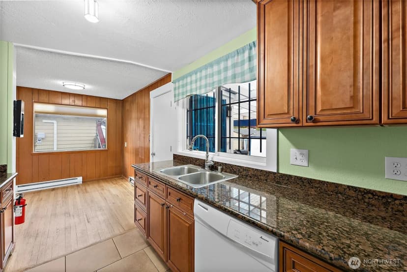 Property photo for 1811 S Sprague Avenue, Tacoma photo 16