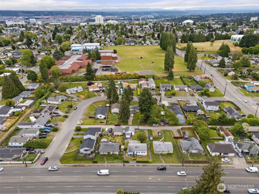 Property photo for 1811 S Sprague Avenue, Tacoma photo 37