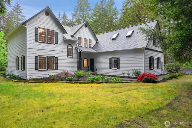Property photo for 13212 Wicks End Lane Sw, Port Orchard photo 2