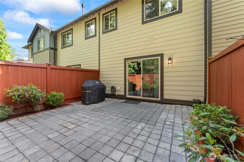 Property photo for 16404 1st Drive Se, Bothell photo 30