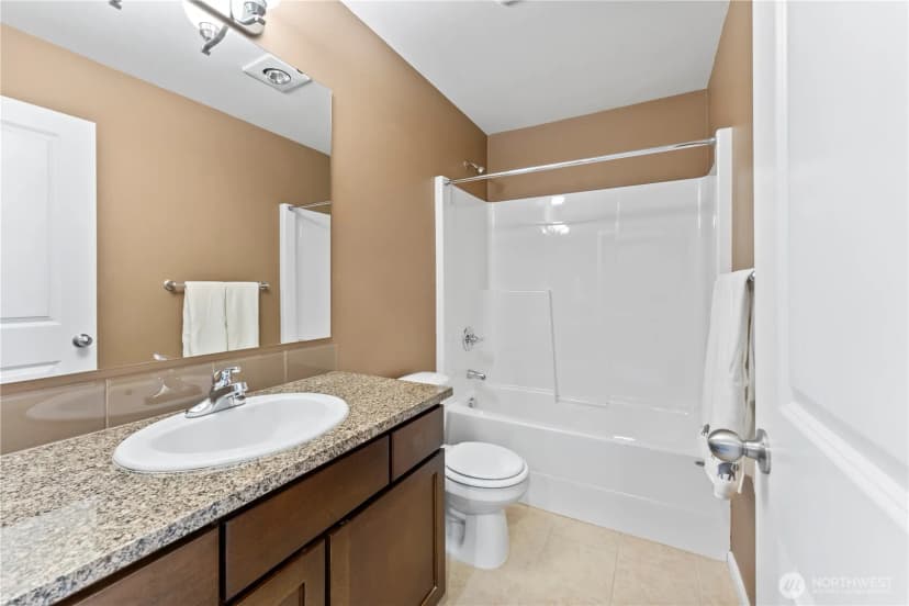 Property photo for 16404 1st Drive Se, Bothell photo 22