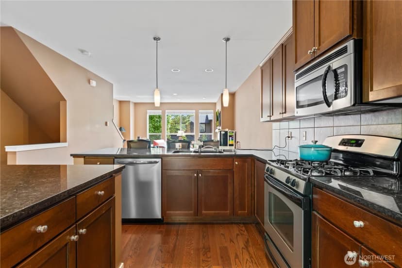 Property photo for 16404 1st Drive Se, Bothell photo 4