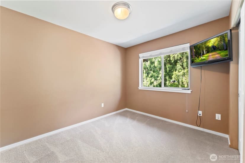 Property photo for 16404 1st Drive Se, Bothell photo 19