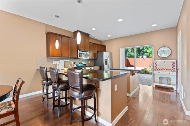 Property photo for 16404 1st Drive Se, Bothell photo 3