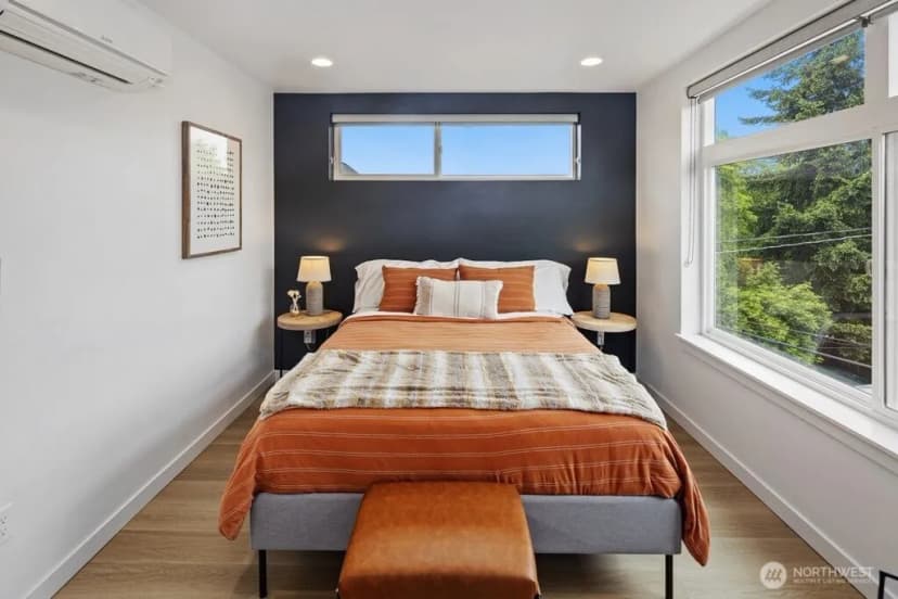 Property photo for 5710 Roosevelt Way Ne #b, Seattle photo 10
