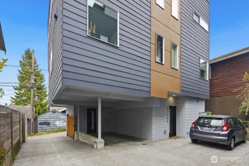Property photo for 5710 Roosevelt Way Ne #b, Seattle photo 23