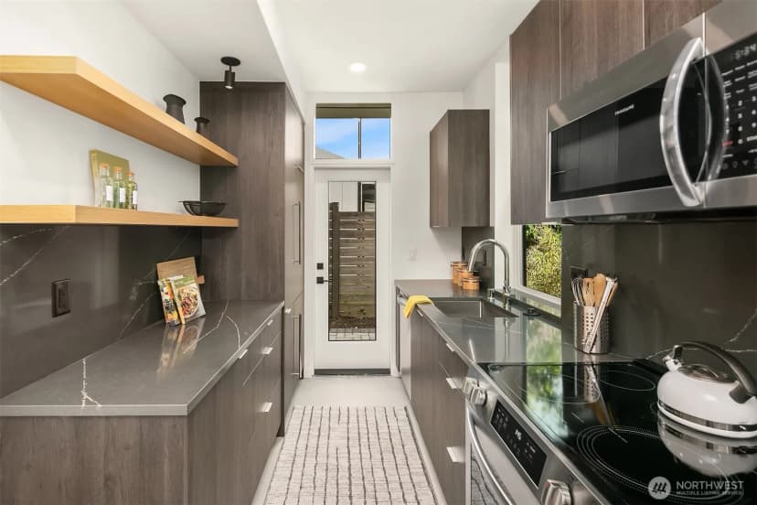 Property photo for 6732 Alonzo Avenue Nw #b, Seattle photo 7