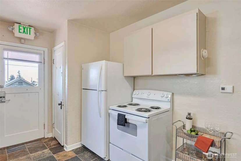 Property photo for 7344 35th Avenue Sw, Seattle photo 15