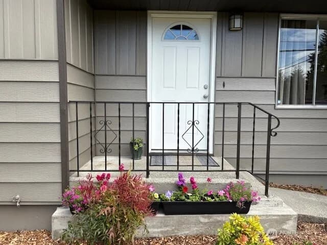 Property photo for 10644 19th Avenue Se, Seattle photo 4