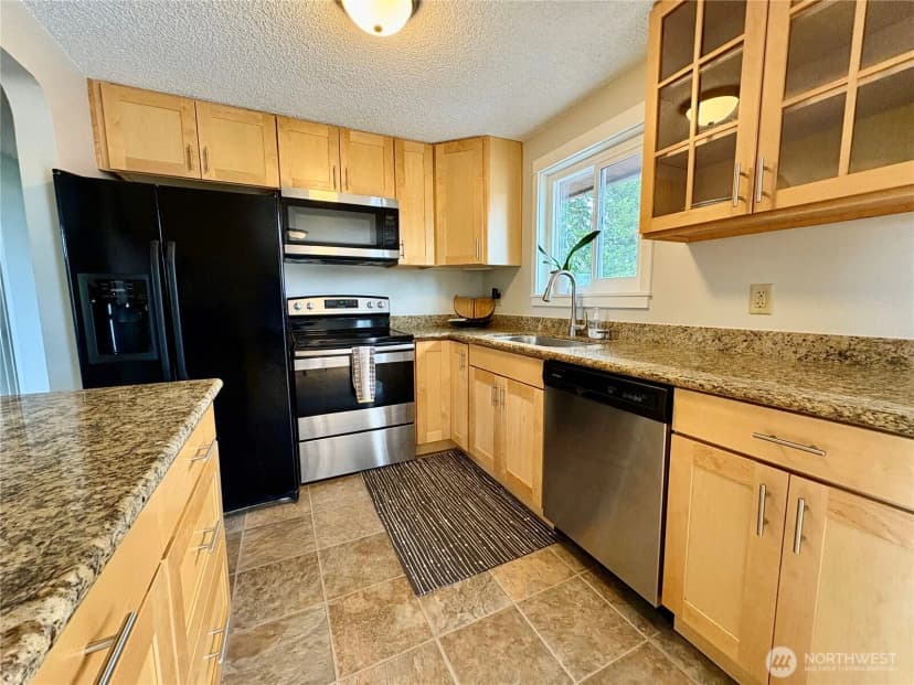 Property photo for 10644 19th Avenue Se, Seattle photo 8