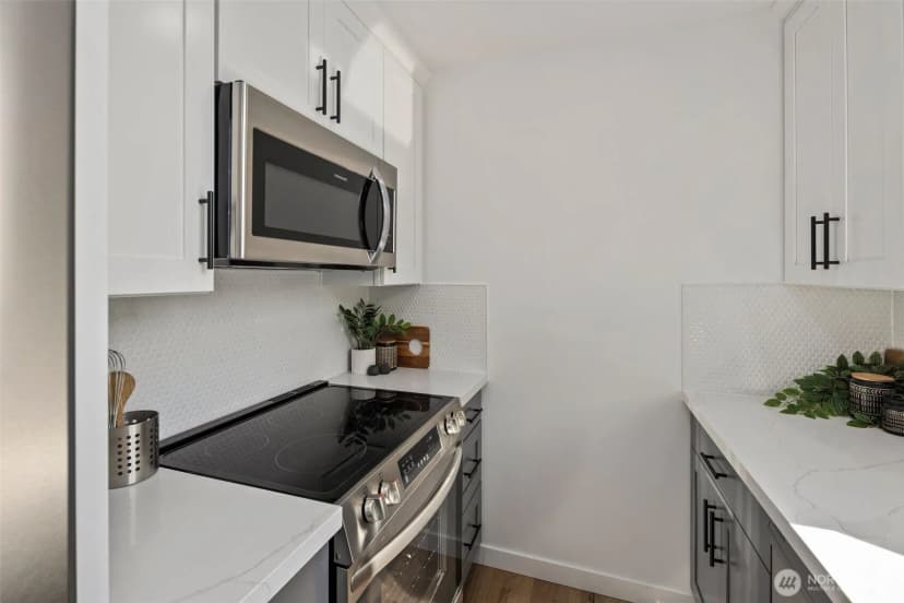 Property photo for 817 C S Rose Street, Seattle photo 5