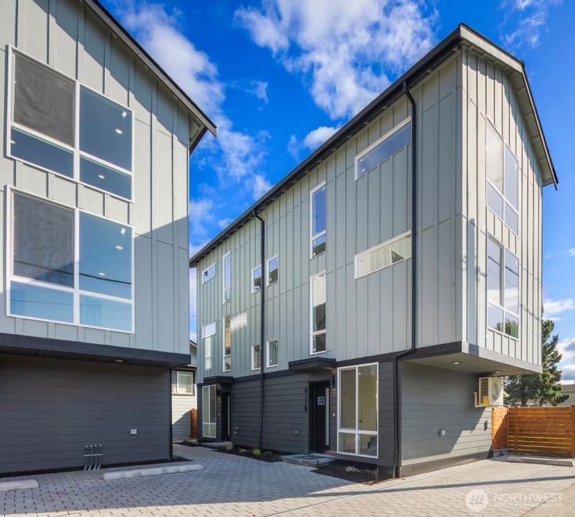 Property photo for 817 C S Rose Street, Seattle photo 20
