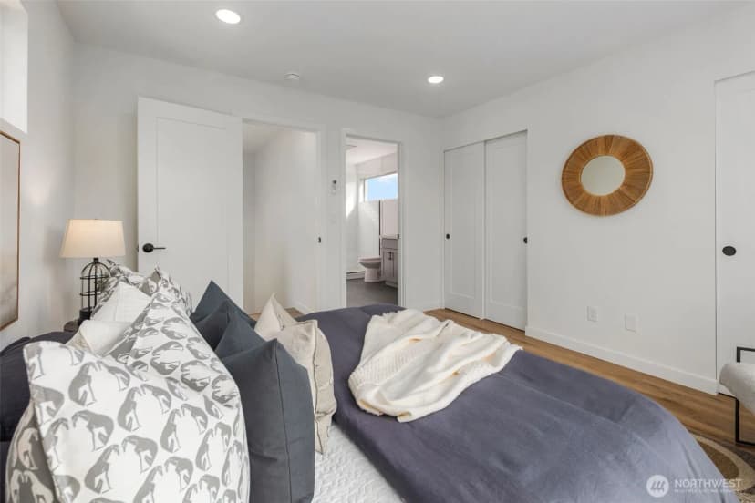 Property photo for 817 C S Rose Street, Seattle photo 9