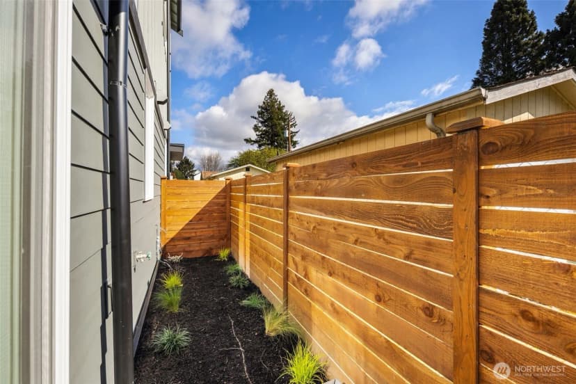 Property photo for 817 C S Rose Street, Seattle photo 22