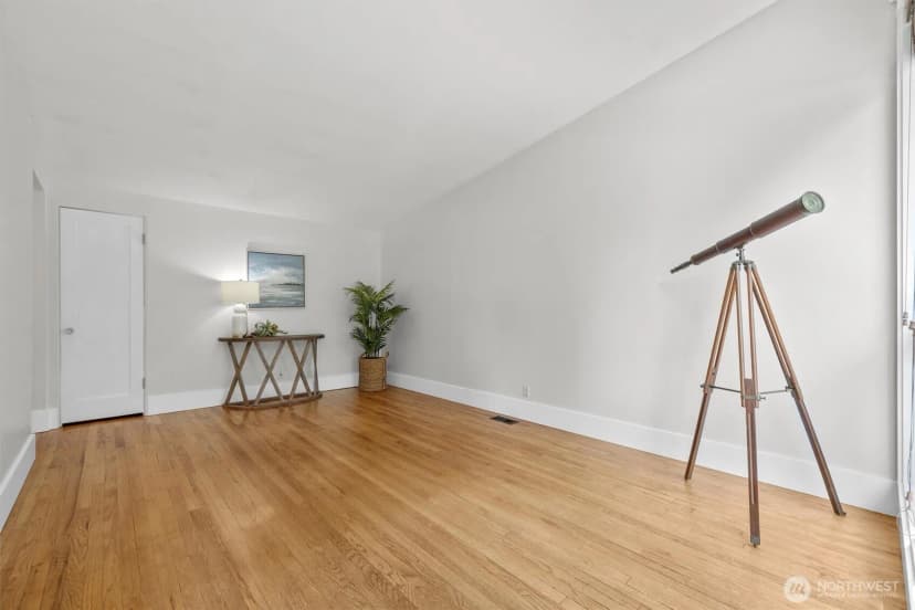 Property photo for 664 W Emerson Street #unit A, Seattle photo 7