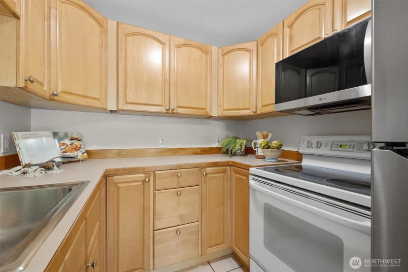 Property photo for 664 W Emerson Street #unit A, Seattle photo 11