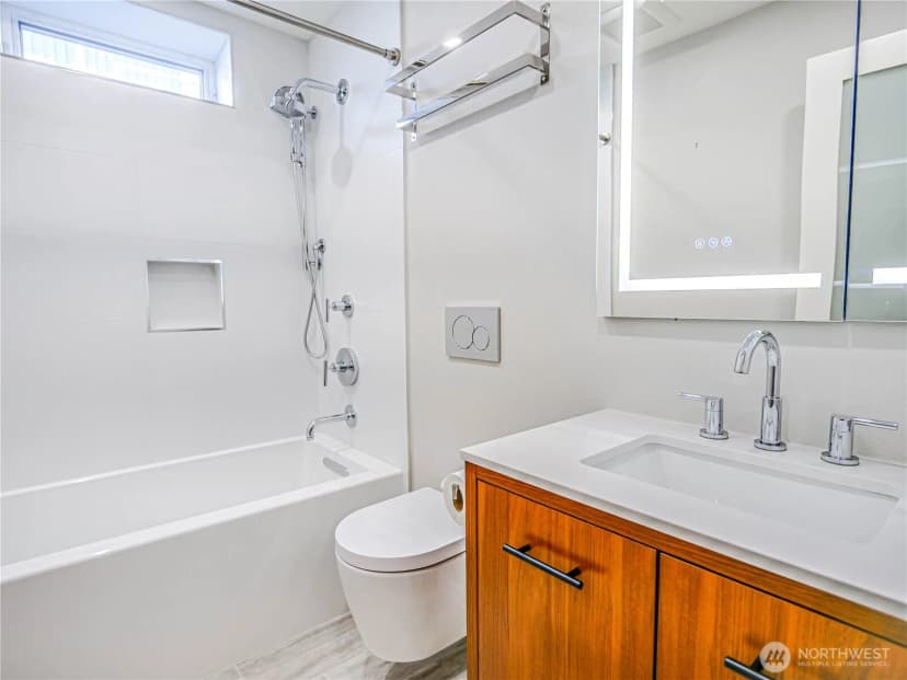 Property photo for 4441 53rd Avenue Sw, Seattle photo 28