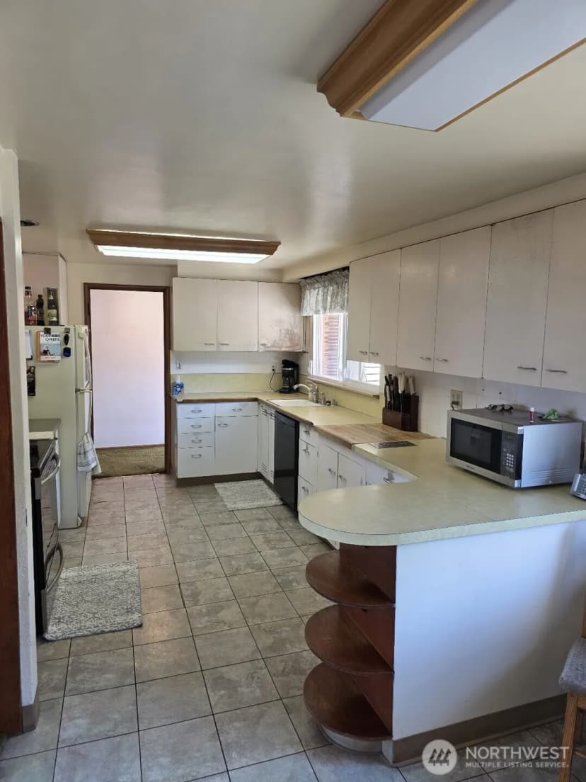 Property photo for 1260 S Karl Johan Avenue, Tacoma photo 23
