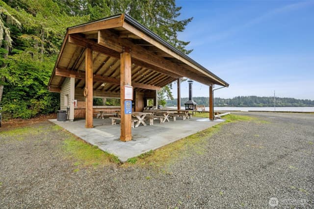 Property photo for 658 E Pitcairn Place, Shelton photo 5