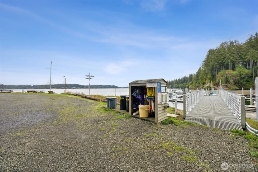 Property photo for 658 E Pitcairn Place, Shelton photo 6