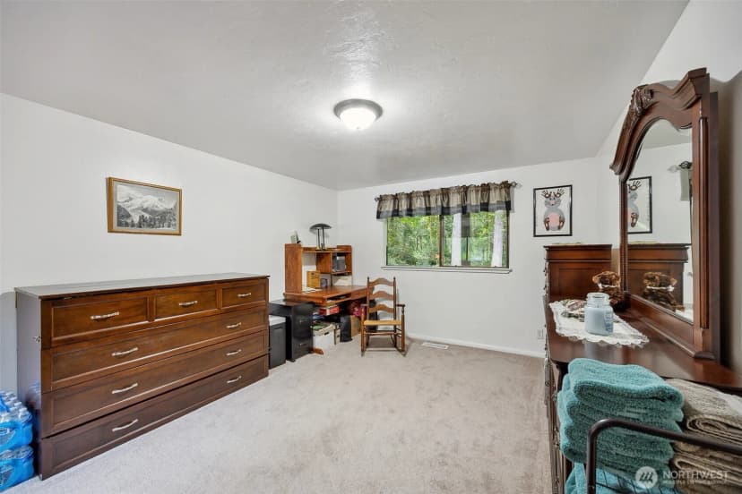 Property photo for 658 E Pitcairn Place, Shelton photo 28