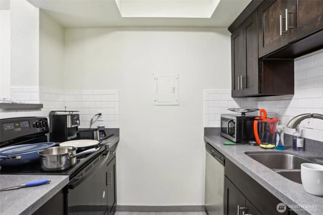 Property photo for 14650 Ne 32nd Street #a14, Bellevue photo 3