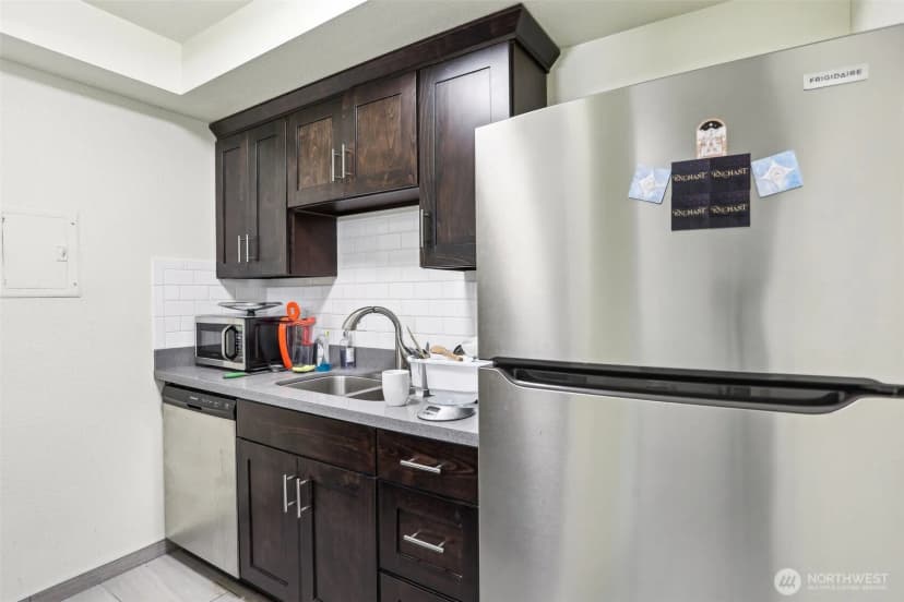 Property photo for 14650 Ne 32nd Street #a14, Bellevue photo 4