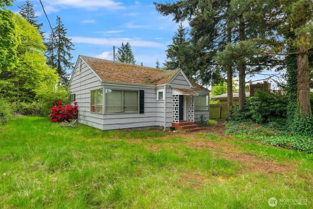 Property photo for 15278 6th Avenue Ne, Shoreline photo 4