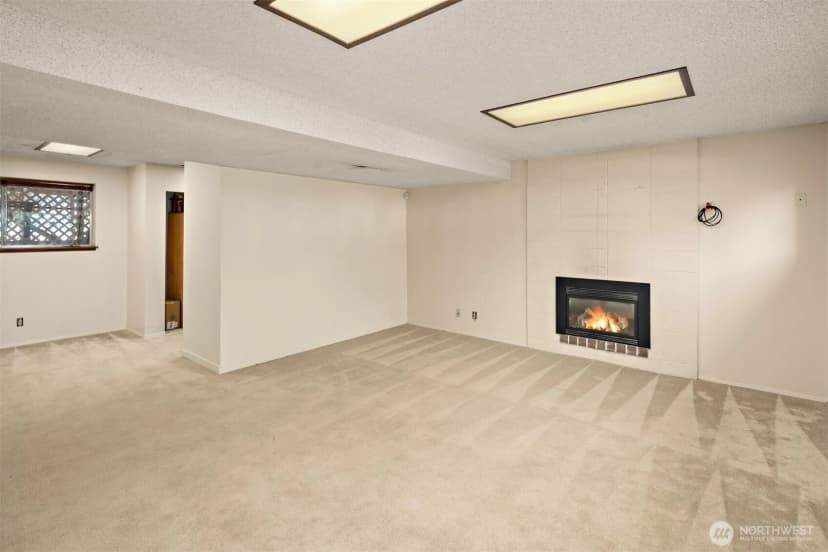 Property photo for 19611 30th Avenue Ne, Shoreline photo 21