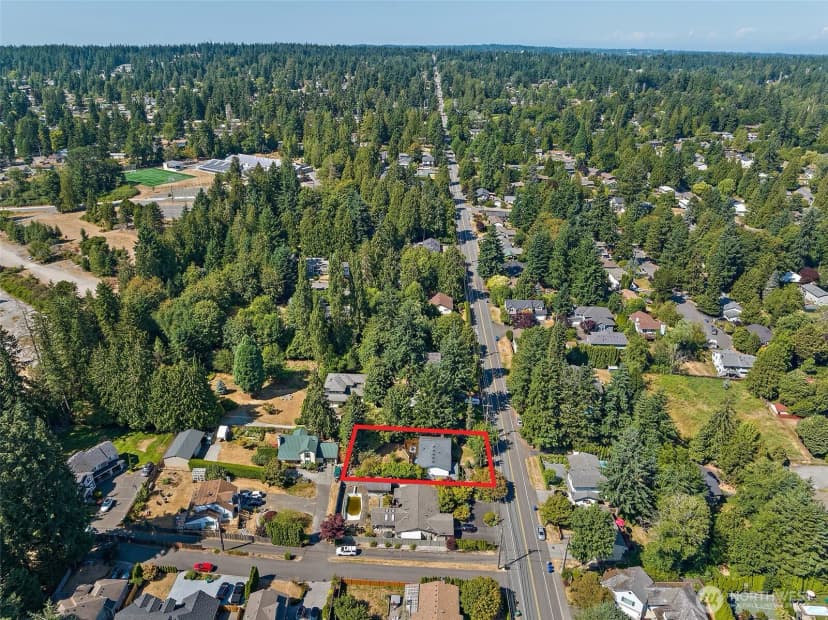 Property photo for 19611 30th Avenue Ne, Shoreline photo 36