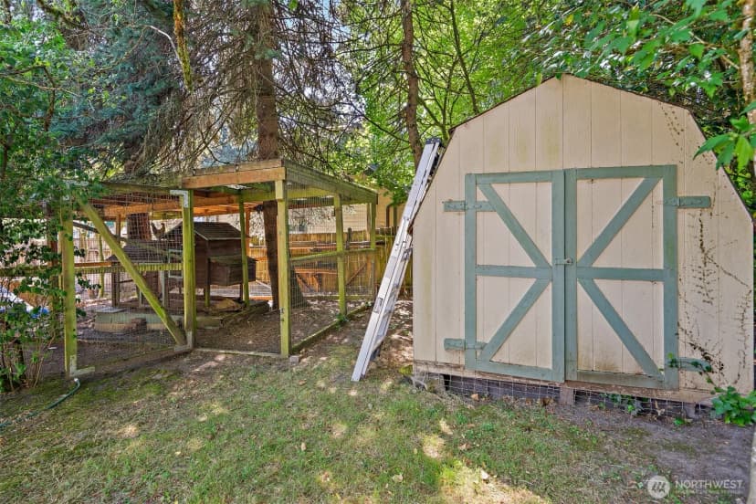 Property photo for 19611 30th Avenue Ne, Shoreline photo 32