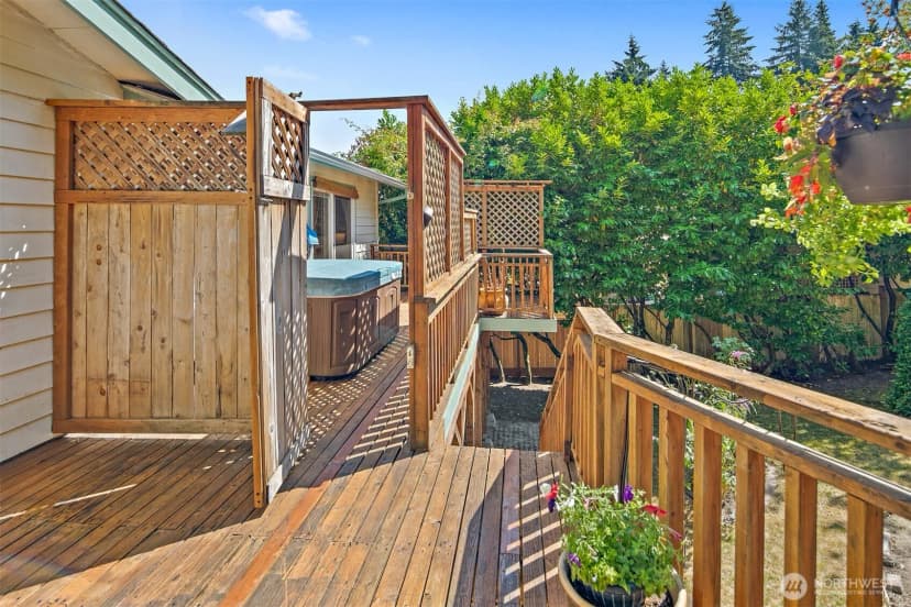 Property photo for 19611 30th Avenue Ne, Shoreline photo 28
