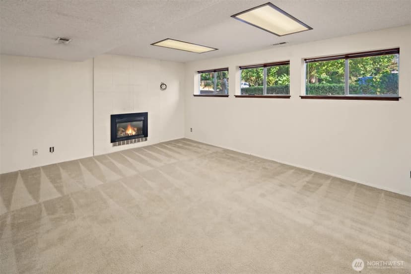 Property photo for 19611 30th Avenue Ne, Shoreline photo 20