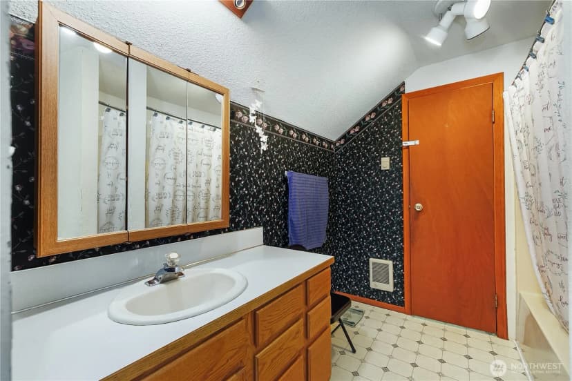 Property photo for 130 E Agate Drive, Shelton photo 23