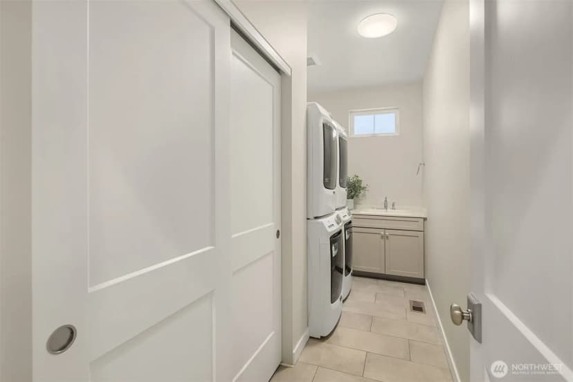 Property photo for 3815 Ne 89th Street, Seattle photo 25