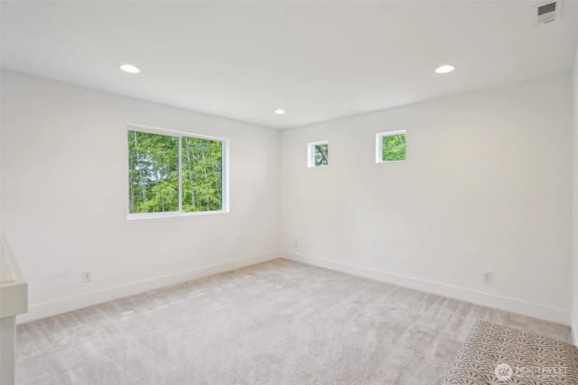 Property photo for 5602 13th Street Ct Ne, Tacoma photo 22