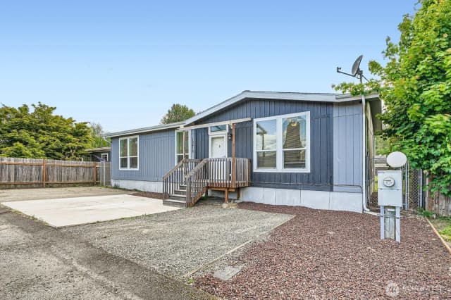 Property photo for 12416 143rd Avenue E, Puyallup photo 2
