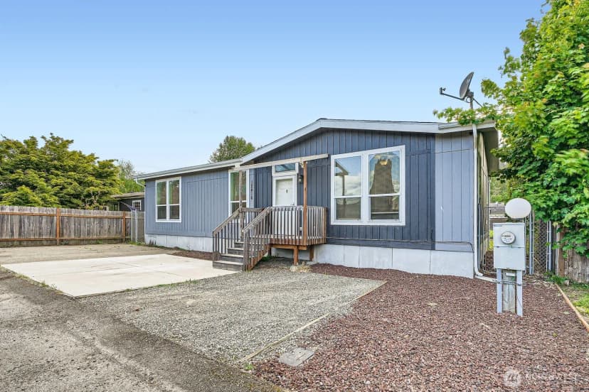 Property photo for 12416 143rd Avenue E, Puyallup photo 2