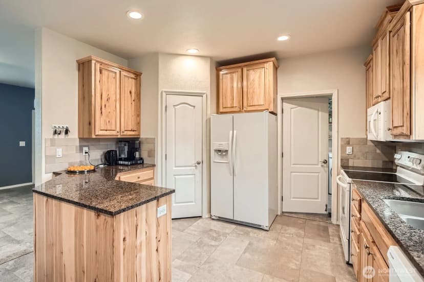 Property photo for 12416 143rd Avenue E, Puyallup photo 6
